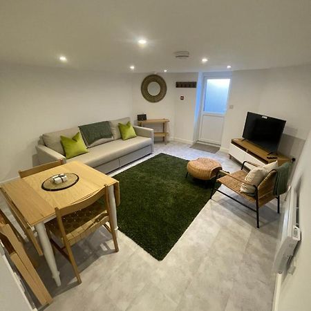 Quaint Central Basement Apartment Hereford Ngoại thất bức ảnh