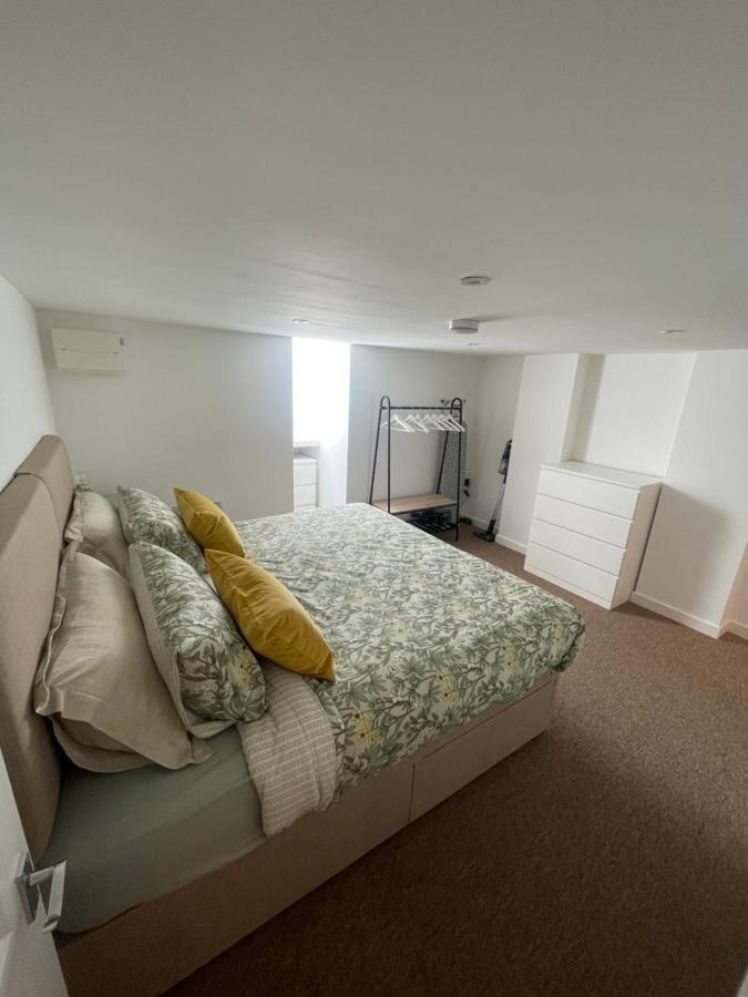 Quaint Central Basement Apartment Hereford Ngoại thất bức ảnh